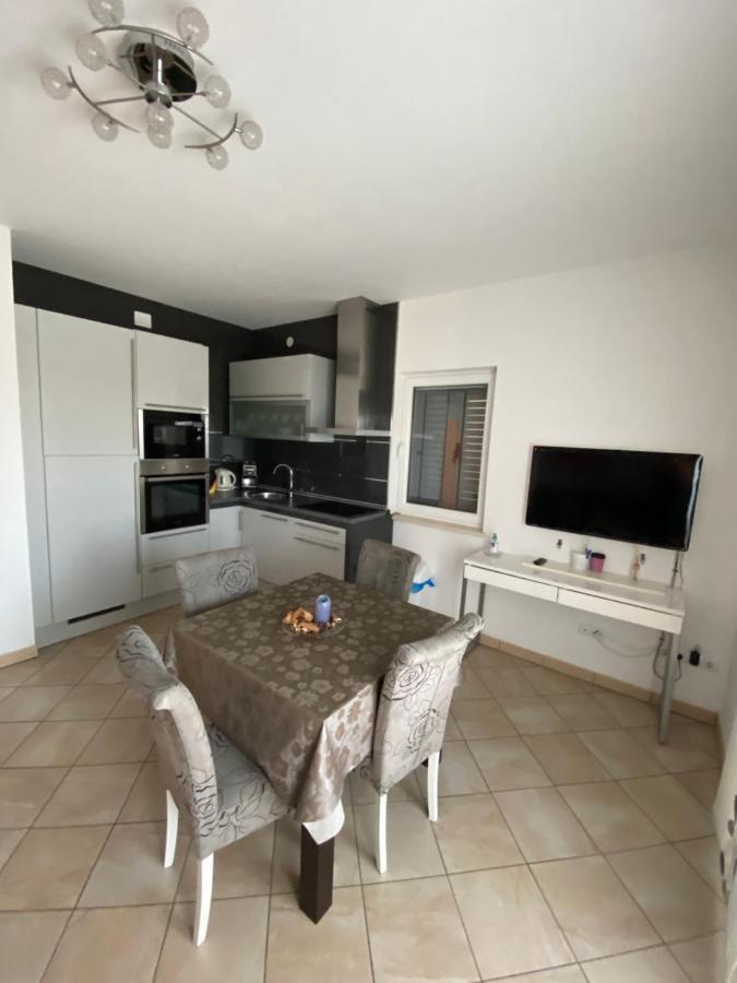 Apartments Lovely Croatia Bol Exterior foto