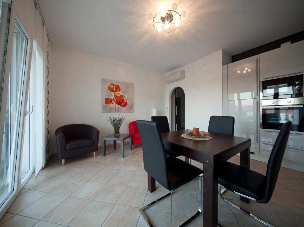 Apartments Lovely Croatia Bol Zimmer foto