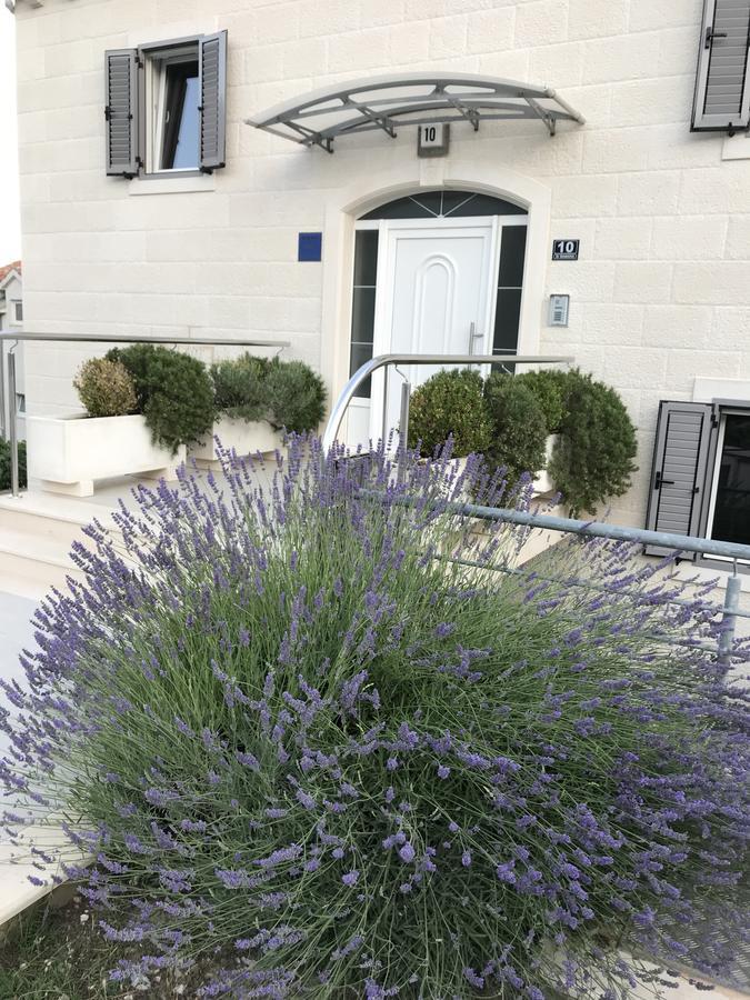 Apartments Lovely Croatia Bol Exterior foto
